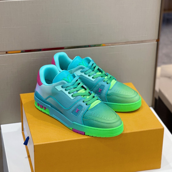 l0*is V*t0n trainer sneaker