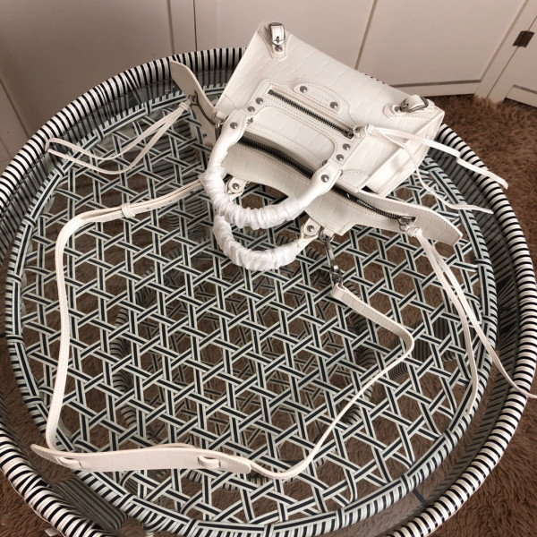 Ba*len*cia*ga neo classic mini top handle bag