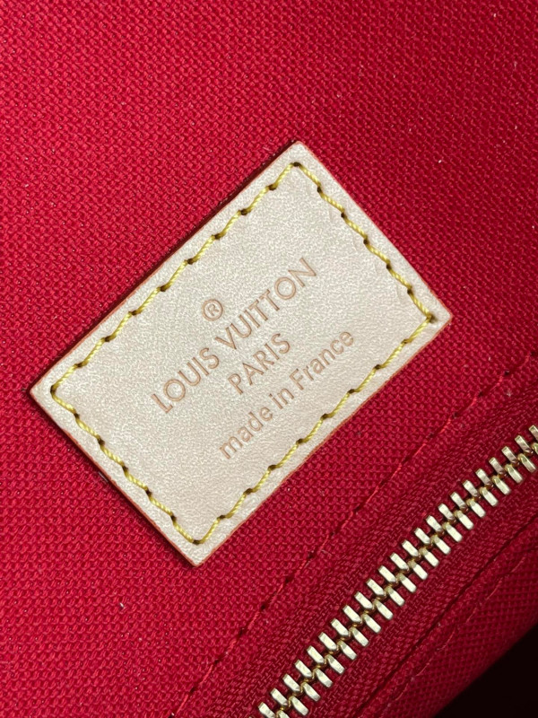 l0*is V*t0n petit sac plat