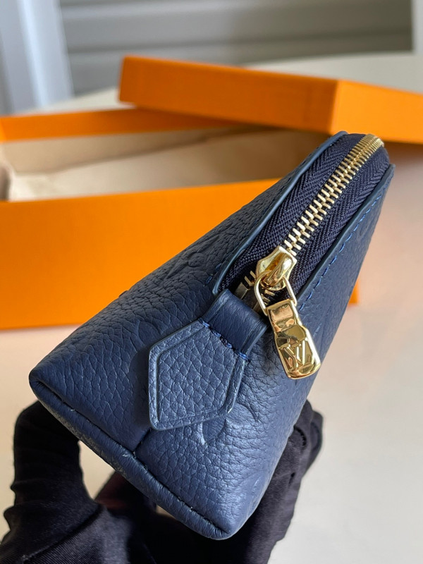 l0*is V*t0n cosmetic pouch pm-19*12*6cm