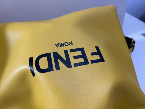 F**di pack medium pouch