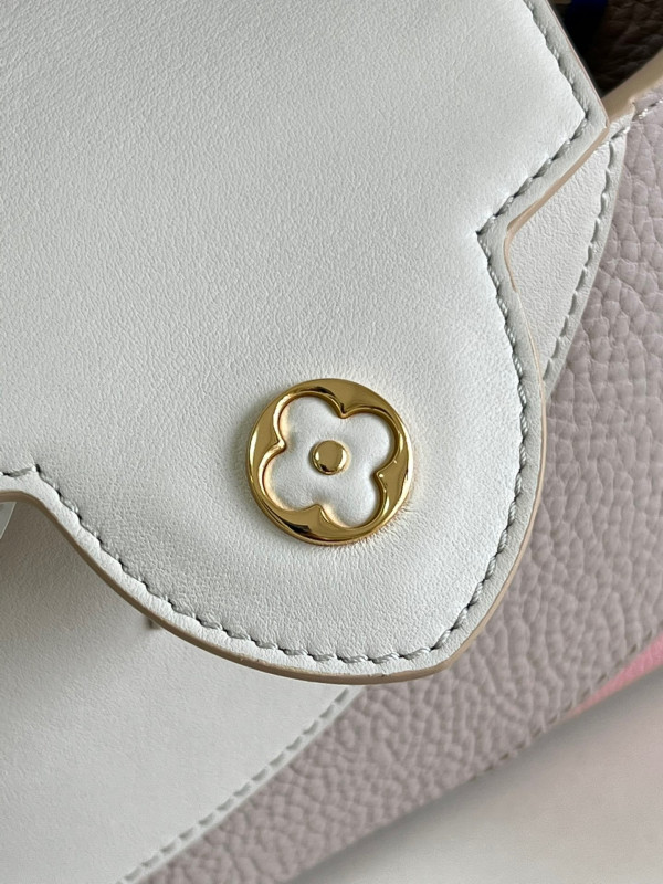 l0*is V*t0n capucines mini