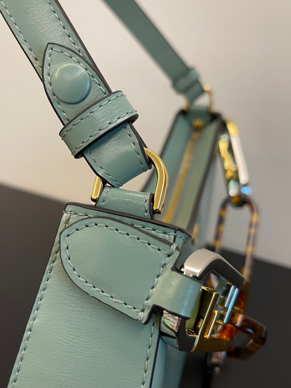 F**di o’lock swing