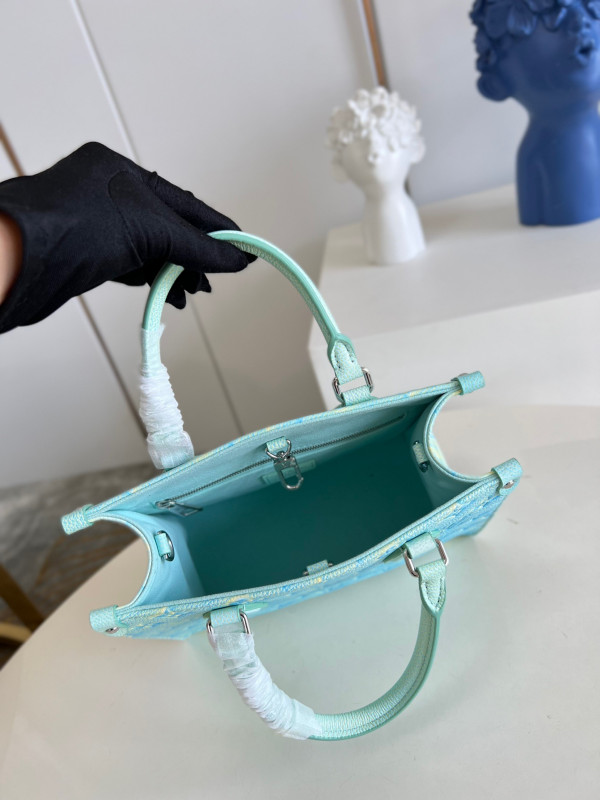 l0*is V*t0n onthego pm