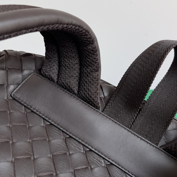 bo*te*ga Ve*ne*ta small intrecciato backpack