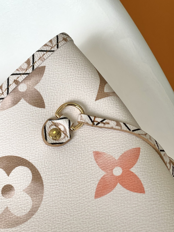 l0*is V*t0n neverfull mm