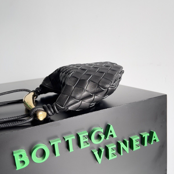 bo*te*ga Ve*ne*ta  mini sardine top handle bag