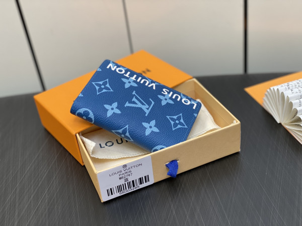 l0*is V*t0n pocket organizer