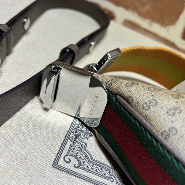 G*u*i attache mini bag