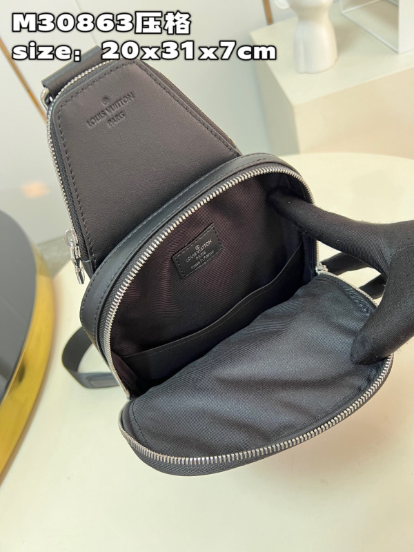 l0*is V*t0n avenue slingbag nm