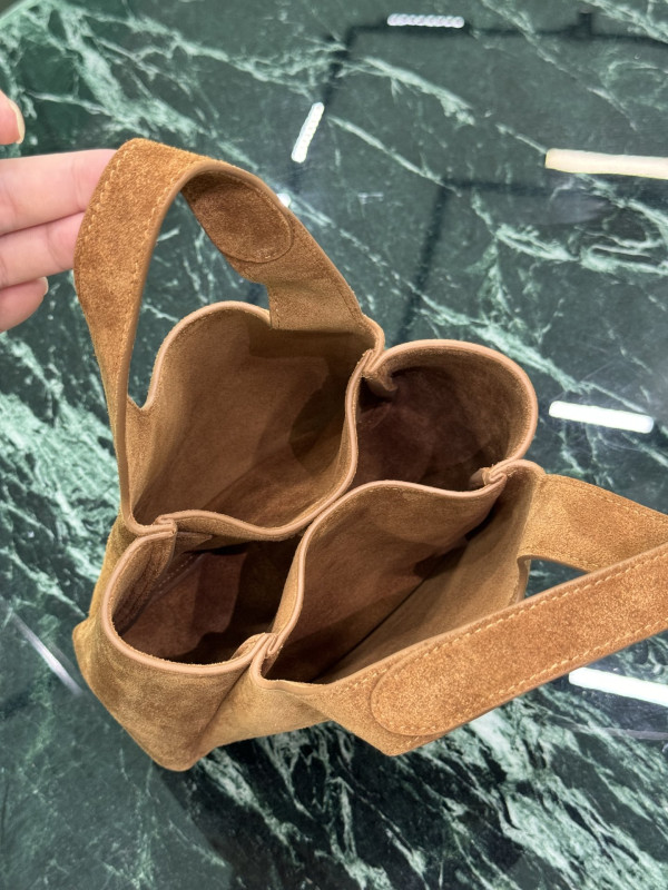 Pra*a woolen bucket bag-18*15.5*10cm