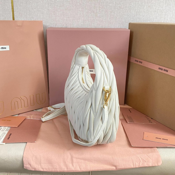 M*um*u wander matelassé nappa leather hobo bag