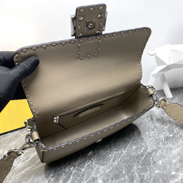 F**di baguette-27*6*15cm