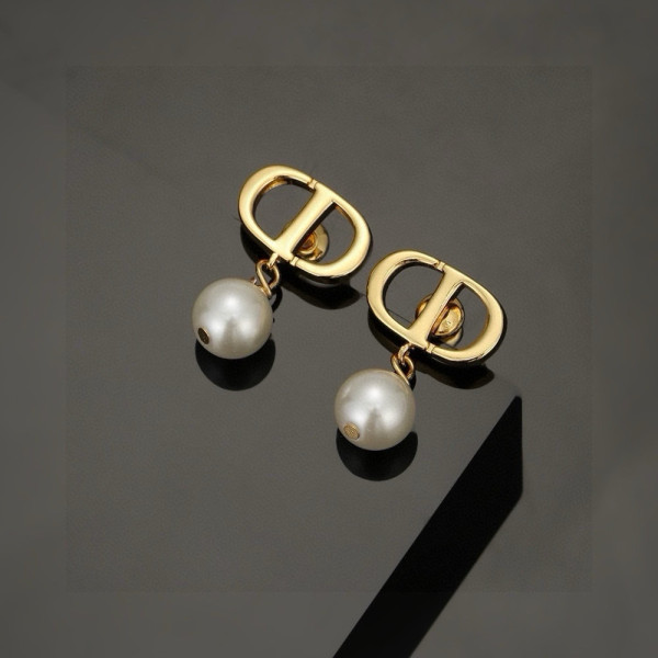 DI0R EARRINGS