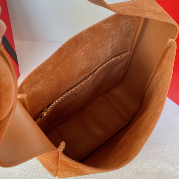 Y*L le 5 À 7 large soft hobo bag - 30x31x13cm