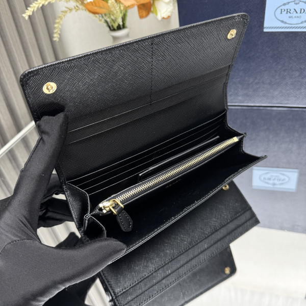 Pra*a large saffiano leather wallet