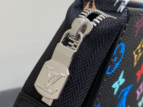 l0*is V*t0n pochette voyage-27*21*6cm