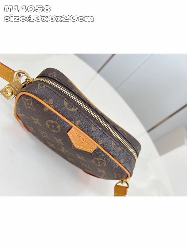 l0*is V*t0n trocadéro wearable wallet-13*6.5*20cm