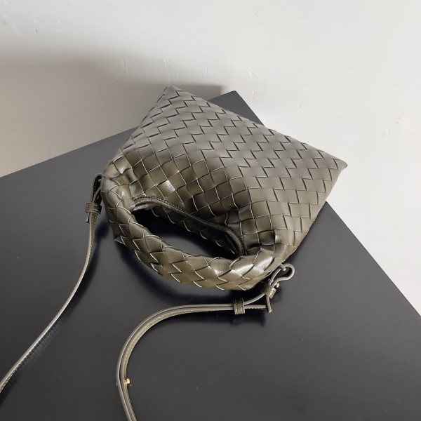 bo*te*ga Ve*ne*ta mini hop-25.5*14.5*11cm