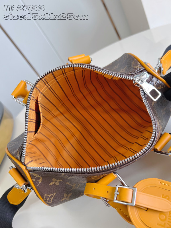 l0*is V*t0n keepall bandouliÈre 25