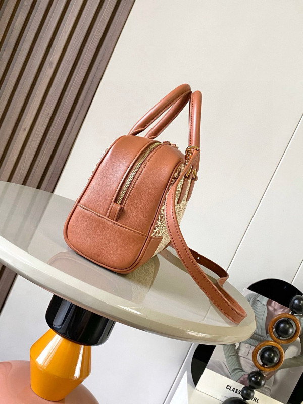 L0ew* amazona 23 bag in soft grained calfskin - 23*10*15cm
