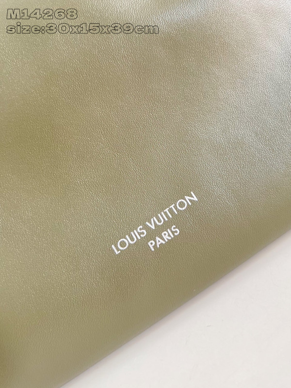 l0*is V*t0n carryall mm- 39 x 30 x 15cm