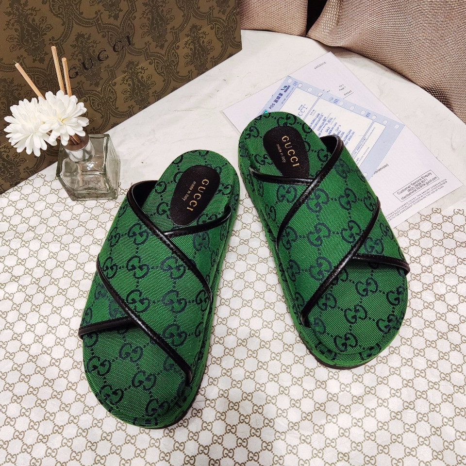 G*u*i gg multicolor platform sandal