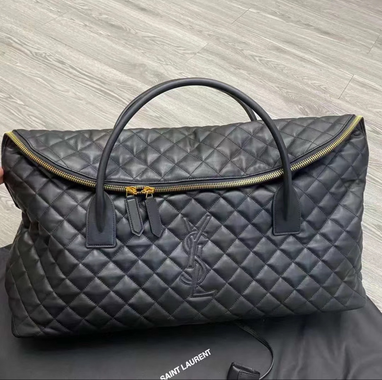 Y*L es giant travel bag in quilted leather