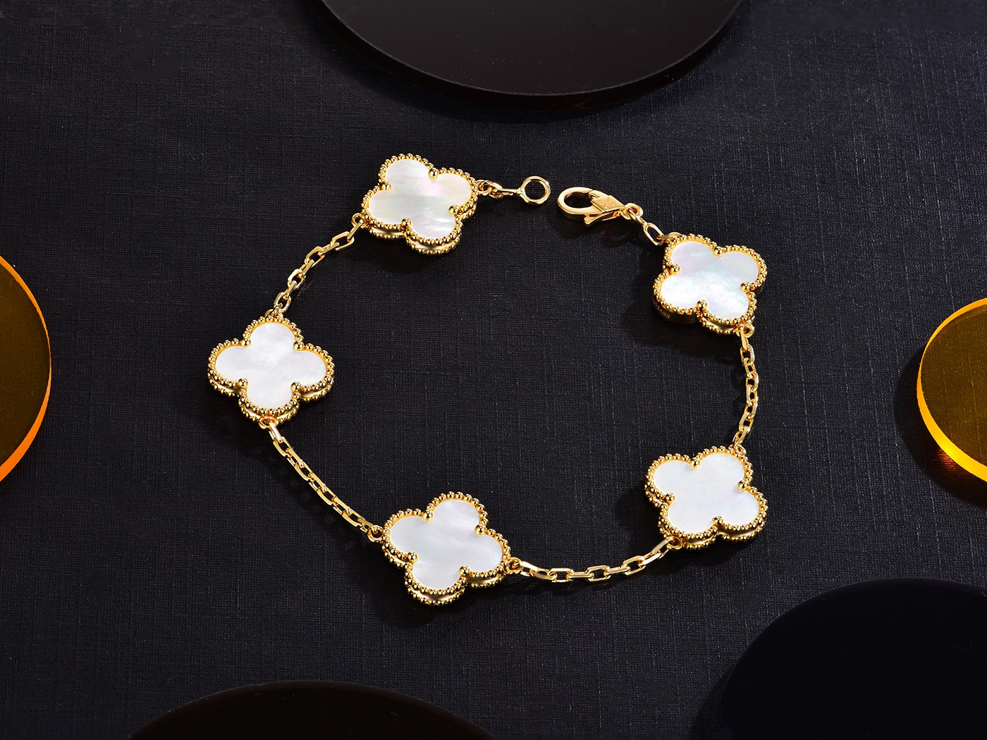 V*N CL*F & arpels perlée bracelet