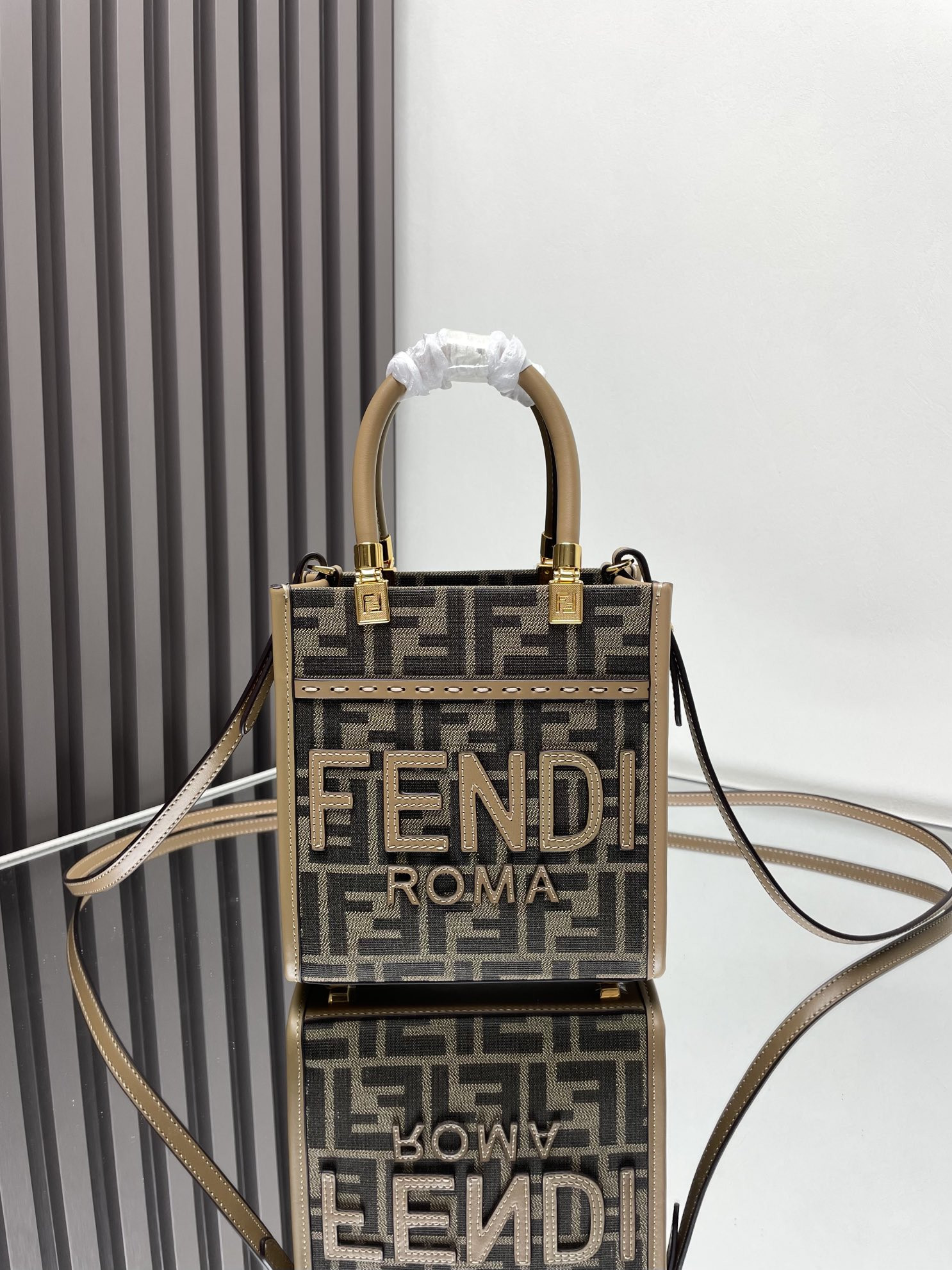 F**di mini sunshine shopper-16.5x6x17.5cm