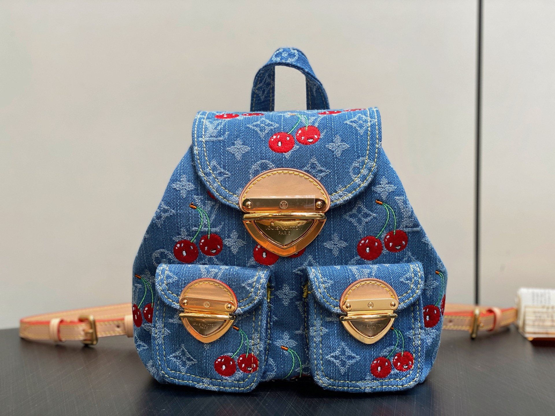 l0*is V*t0n venice backpack